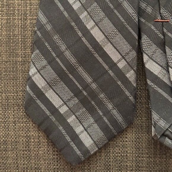 John Varvatos Cotton/Silk blend Tie - Picture 6 of 6